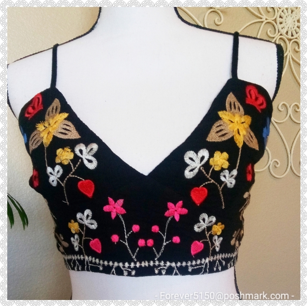 NWT Embroidered Crop Tank Top - Picture 7 of 7